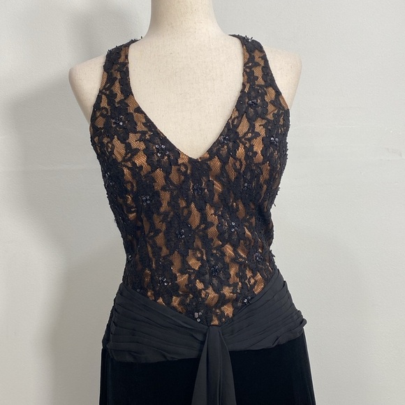 Vintage Dave & Johnny Velvet Evening Gown 9/10 - Picture 5 of 13